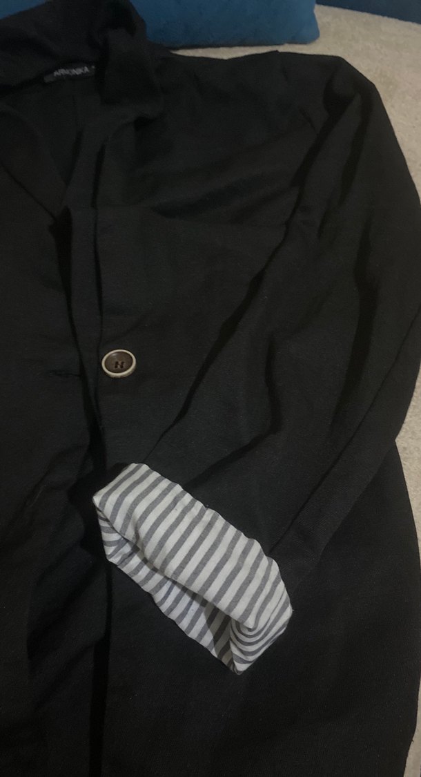 Düğmeli Siyah Midi Ceket - Görsel 2