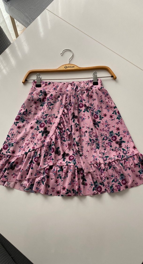 Pembe Çiçekli Fırfırlı Mini Etek milla - Görsel 3