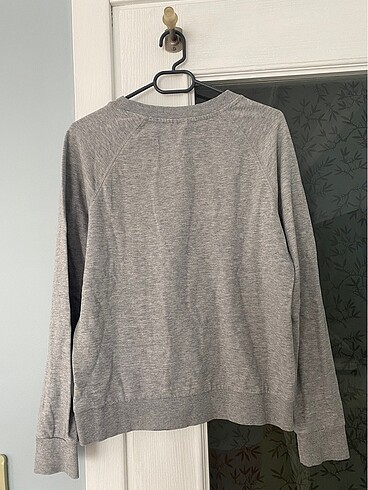 H&M hm sweatshirt