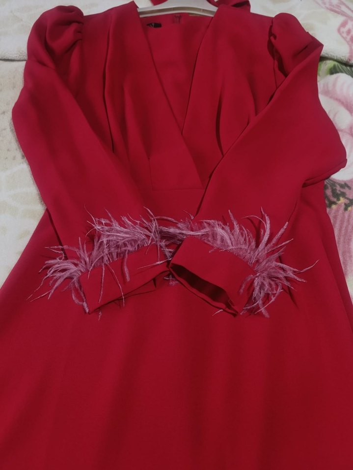 Klasik Kırmızı Uzun V Yaka Elbise - Görsel 3