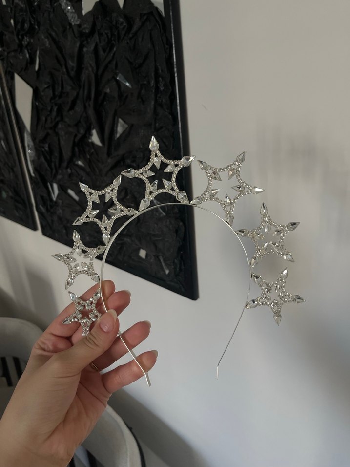 Beyaz Parlak Yıldızlı Metal Taç - Görsel 2