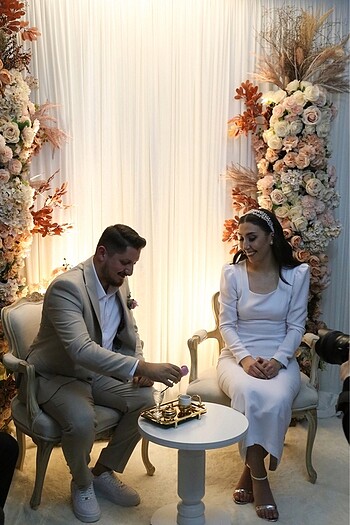 36 Beden Beyaz elbise