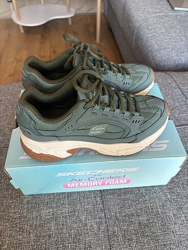 37 Beden Skechers