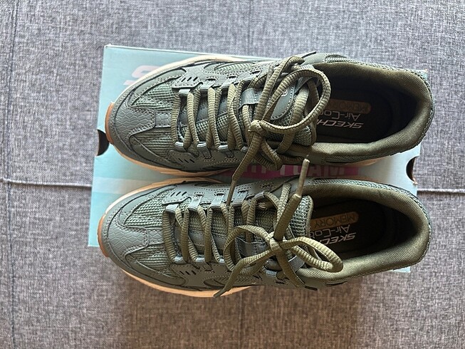 37 Beden haki Renk Skechers
