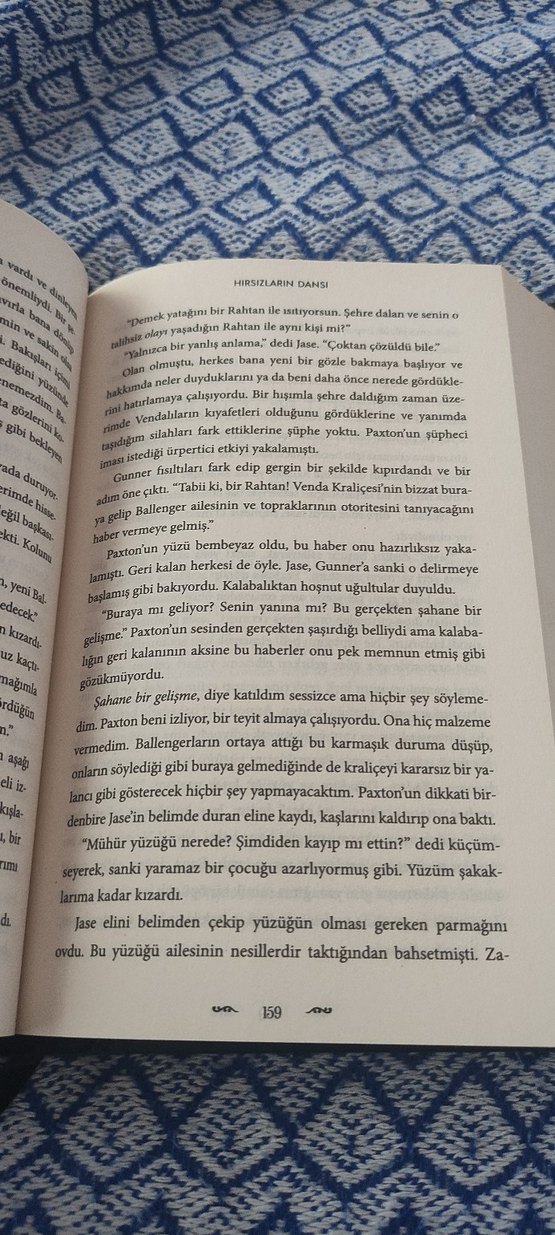 Hırsızların Yemini - Mary E. Pearson - Görsel 3