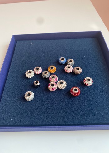 Renkli Boncuklu Kadın Charm Swarovski