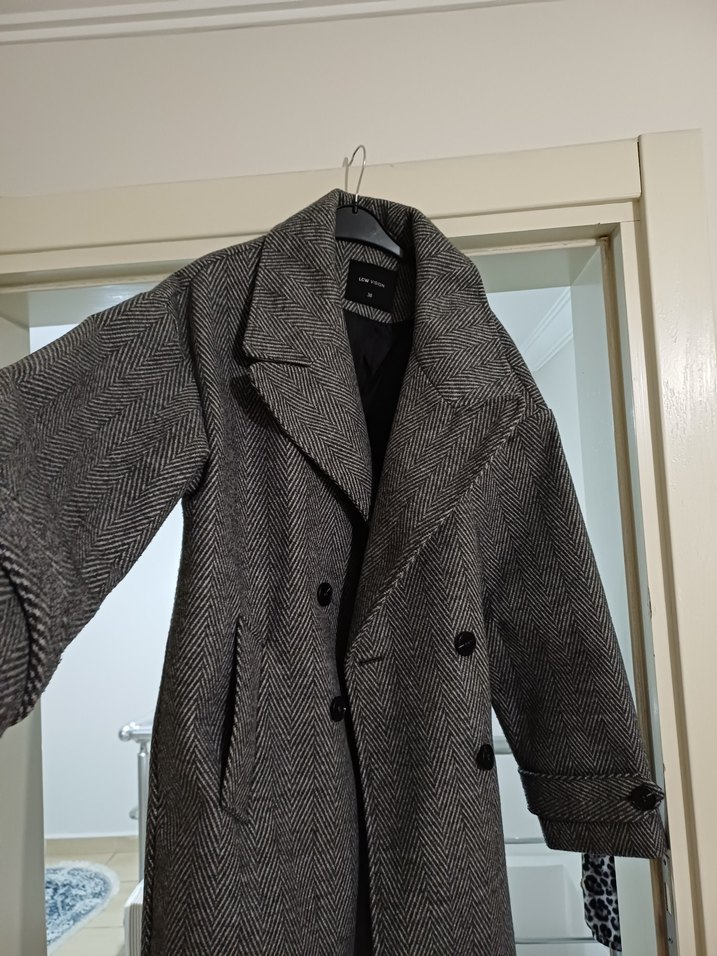 Kruvaze Kesim Gri Kaban - Görsel 2