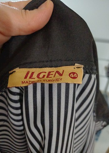 Siyah Piliseli Uzun  yağmurluk - Görsel 4