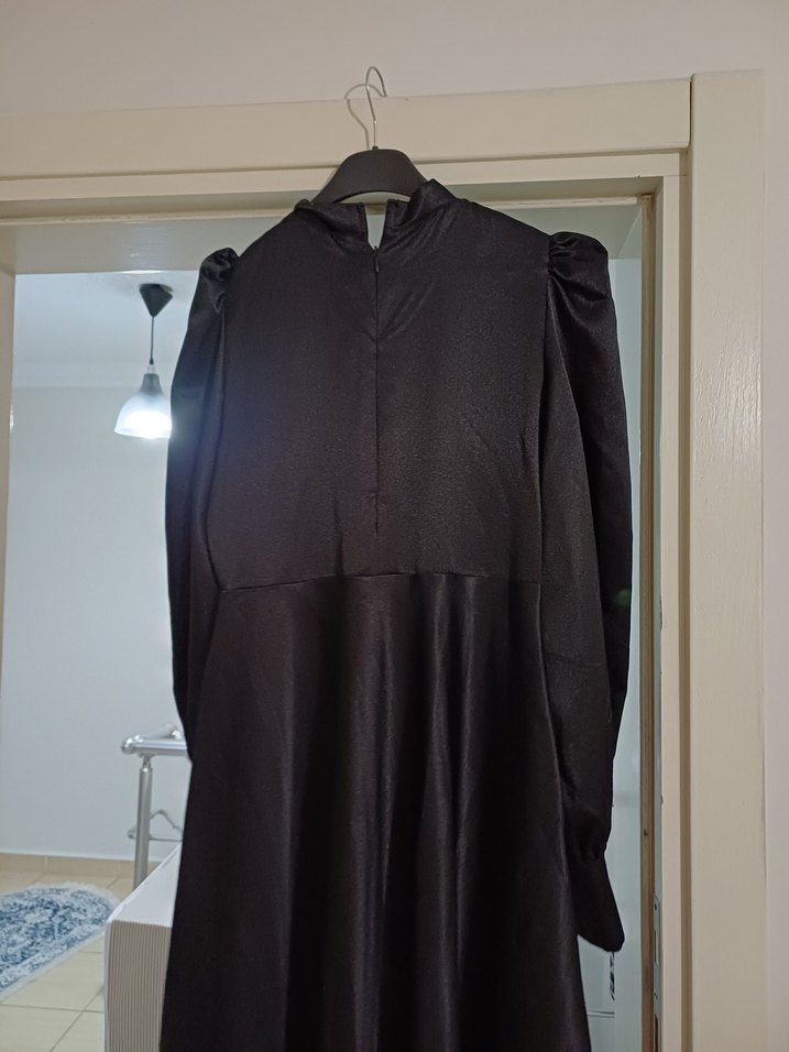 Uzun Kollu Siyah Gotik Uzun Elbise - Görsel 3