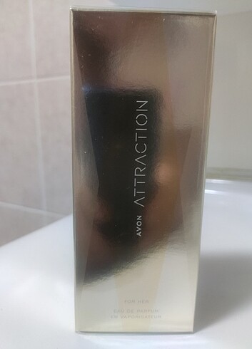 Avon parfüm ATRACTİON kadin