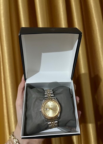 Parlak Altın Taşlı  Modern  kadın Saati - Görsel 5