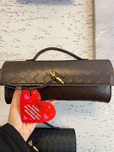 Bottega Veneta Bottega Veneta Andiamo Clutch
