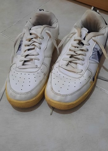 Beyaz Nike Bağcıklı Spor Ayakkabı - Görsel 2