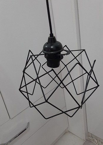 Siyah Metal Tel Tasarımlı Sarkıt Lamba