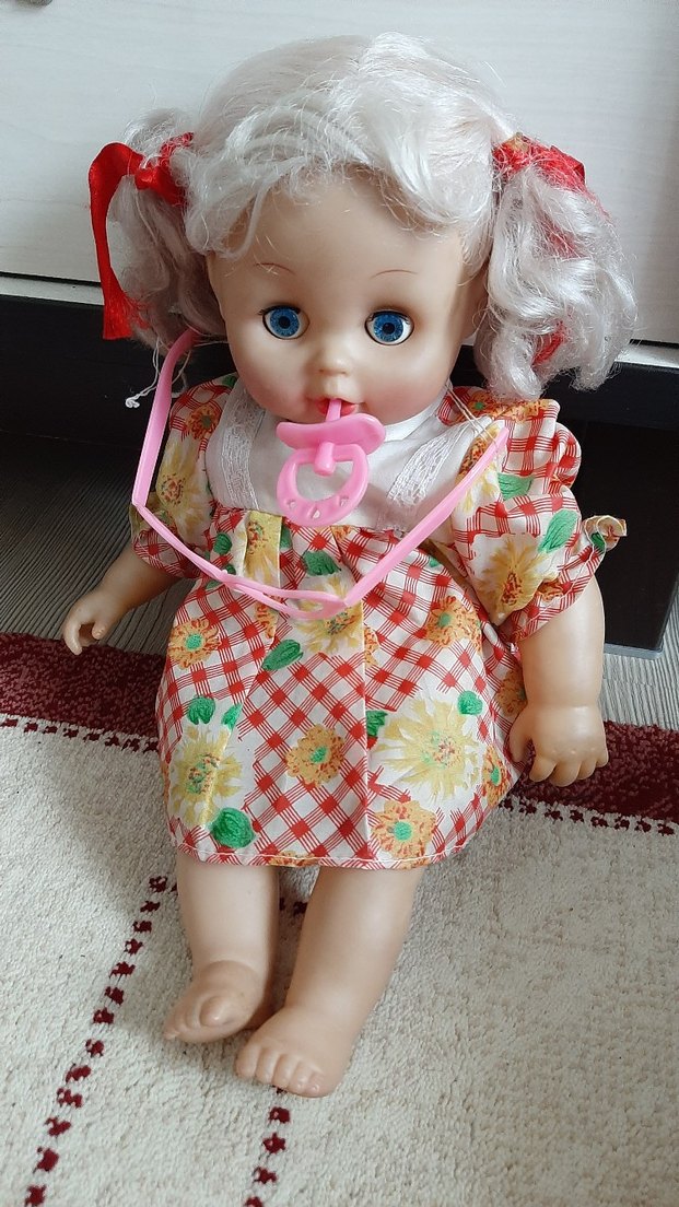 Pembe Emzikli ve Kalp Gözlüklü Bebek Oyuncak - Görsel 2