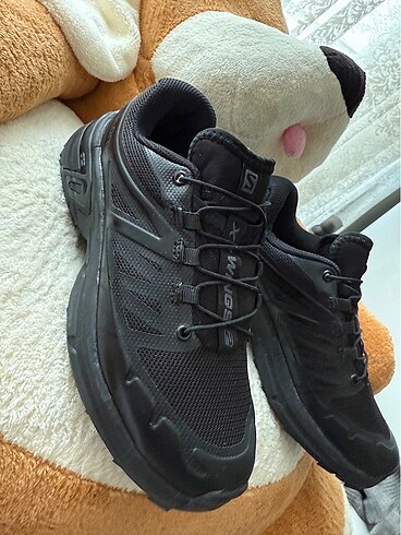 Salomon Black