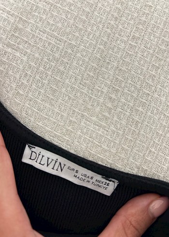 Siyah Boyundan Geçirmeli Crop - Görsel 2