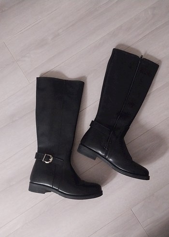 Polaris Tokalı Siyah Çizme - Görsel 3