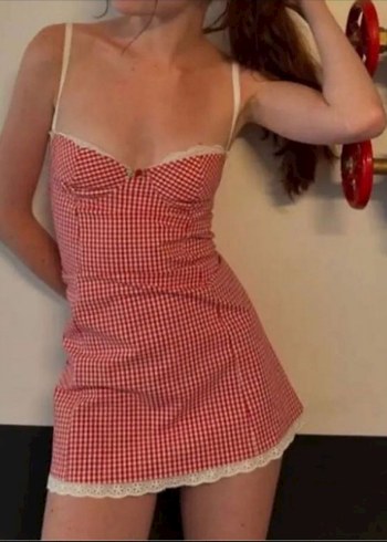 Shein Kırmızı Pötikare Elbise