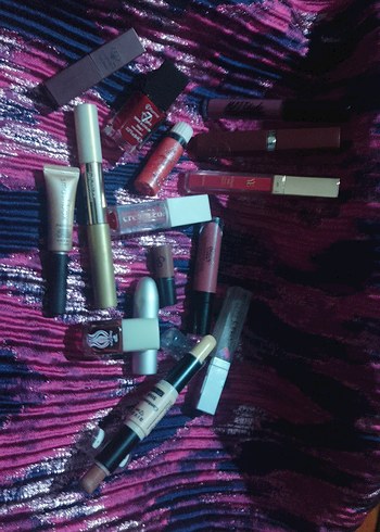 L'Oreal Bordo Renkli Ruj - Görsel 8