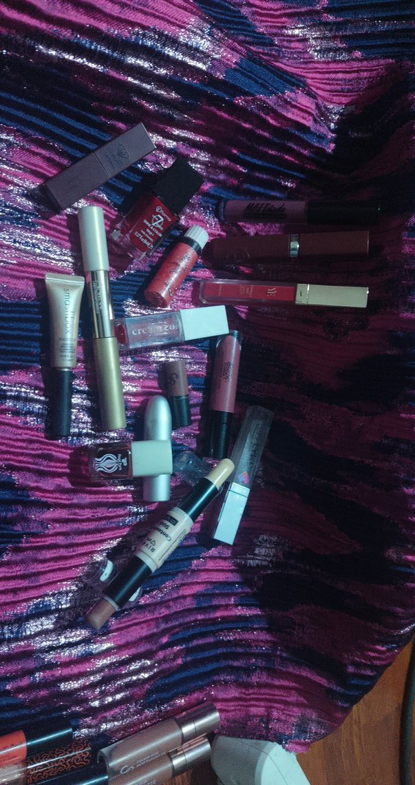 L'Oreal Bordo Renkli Ruj - Görsel 4