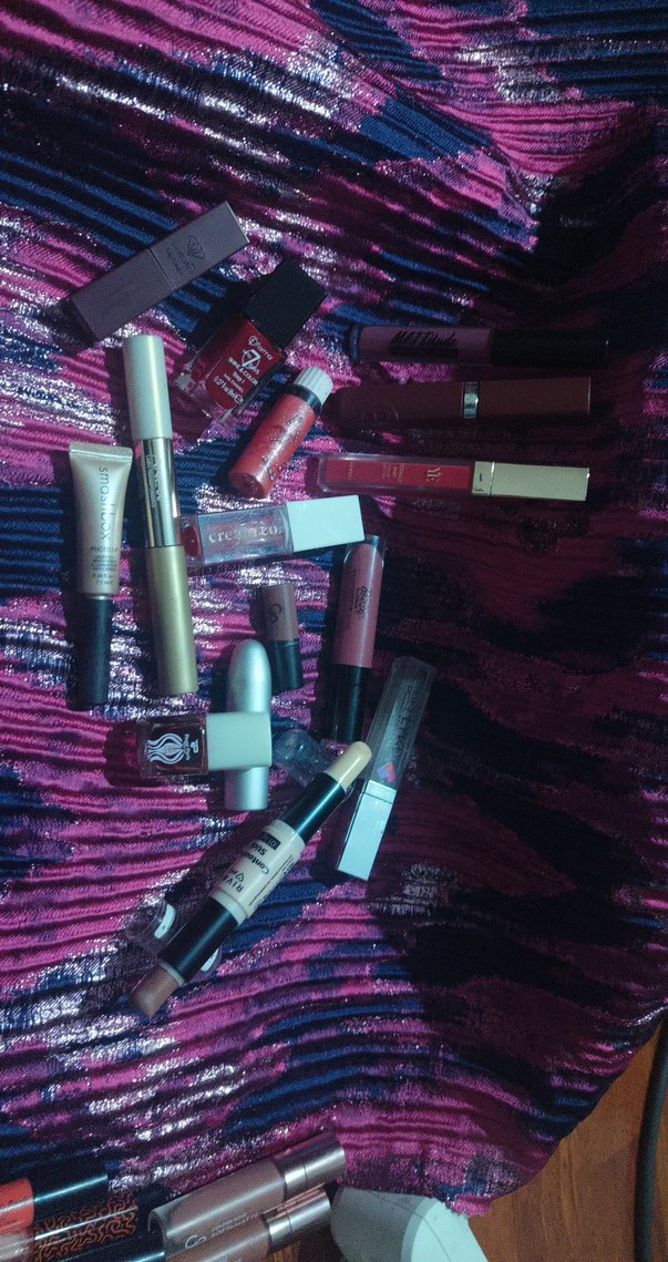 L'Oreal Bordo Renkli Ruj - Görsel 5