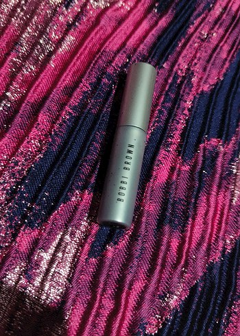 Bobbi Brown Parlak maskara - Görsel 5