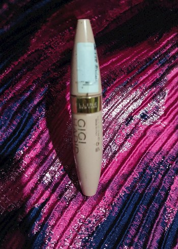 Maybelline Gigi Hadid Beyaz Maskara - Görsel 12