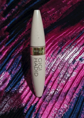 Maybelline Gigi Hadid Beyaz Maskara - Görsel 3