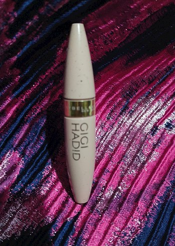 Maybelline Gigi Hadid Beyaz Maskara - Görsel 4