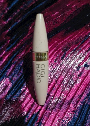 Maybelline Gigi Hadid Beyaz Maskara - Görsel 7