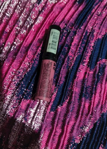 NYX Renkli Pembe Dudak Parlatıcısı - Görsel 8