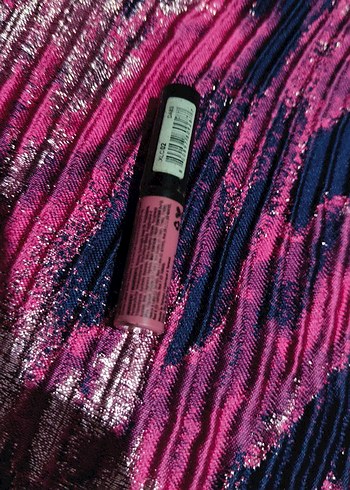 NYX Renkli Pembe Dudak Parlatıcısı - Görsel 9