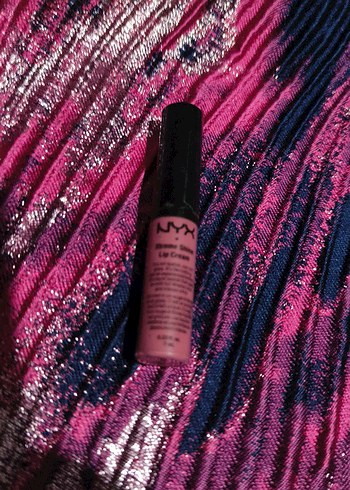 NYX Renkli Pembe Dudak Parlatıcısı - Görsel 6