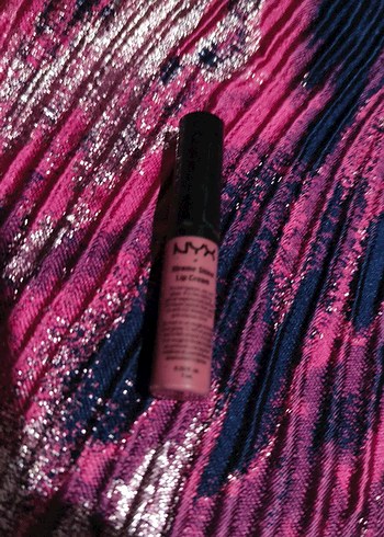 NYX Renkli Pembe Dudak Parlatıcısı - Görsel 4