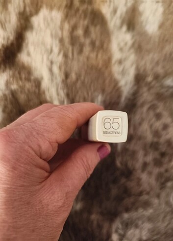 Beden kahverengi Renk Maybelline marka ruj