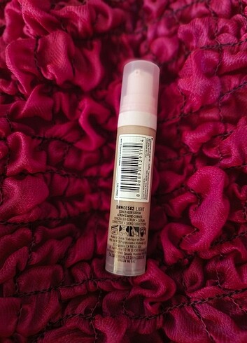 NYX Nyx bare with ne kapatıcı