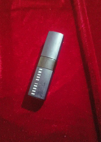 Beden bordo Renk bobbi Brown marka ruj