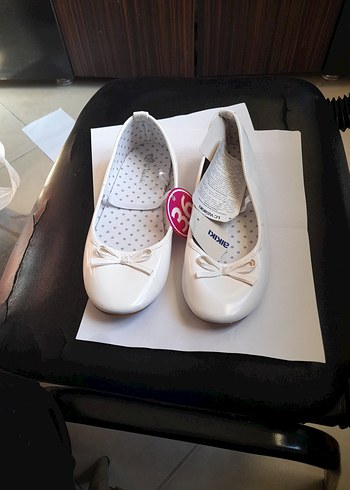 Kız Çocuk Beyaz Babet Ayakkabı - Görsel 4