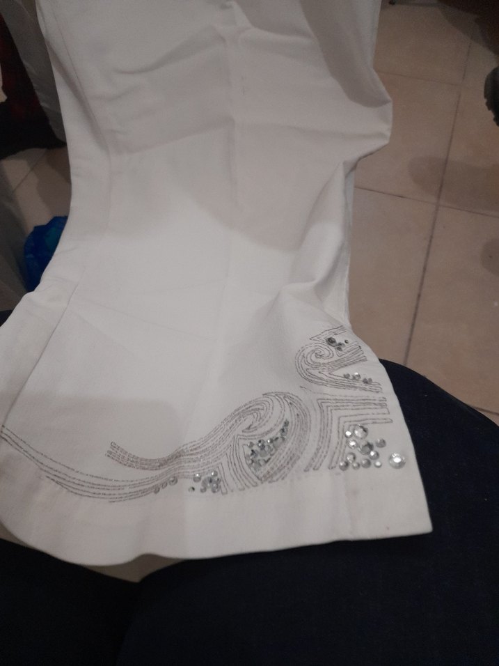 Kadın Beyaz Keten Pilili Midi Pantolon - Görsel 4