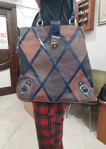 Kilitli Kahverengi Bağlamalı Deri Kadın Çanta - Görsel 2