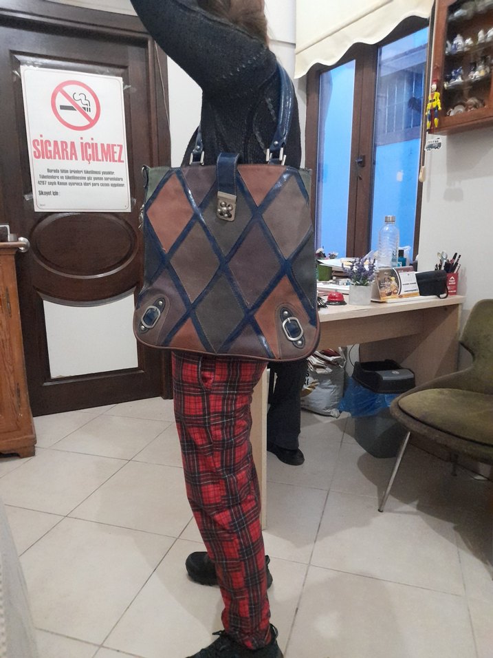 Kilitli Kahverengi Bağlamalı Deri Kadın Çanta - Görsel 5