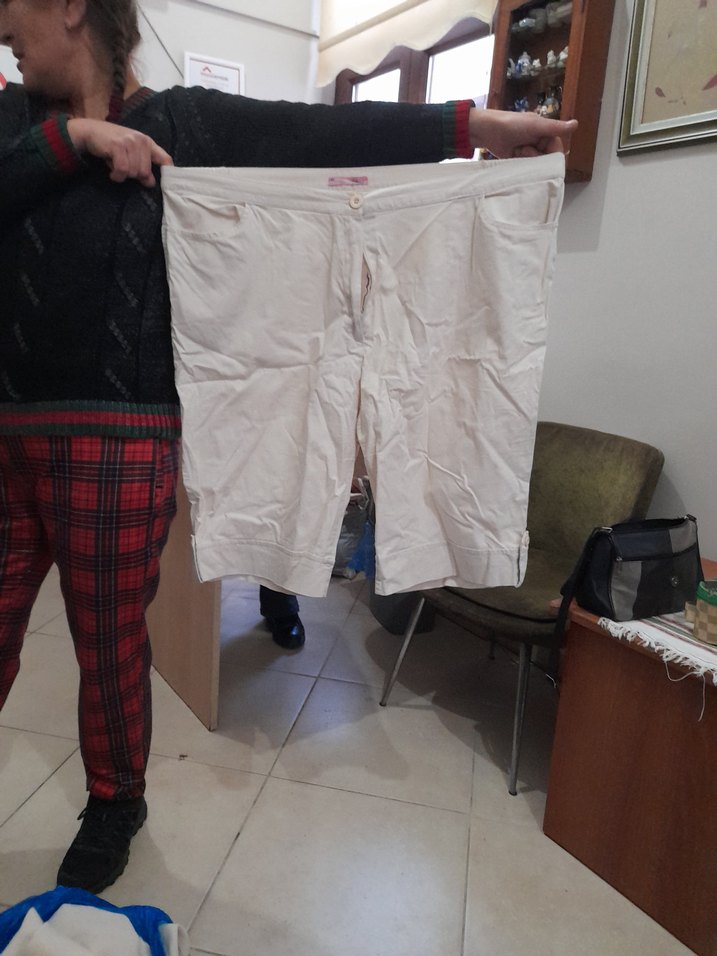 Beyaz Pamuklu Midi Kadın Pantolon - Görsel 3