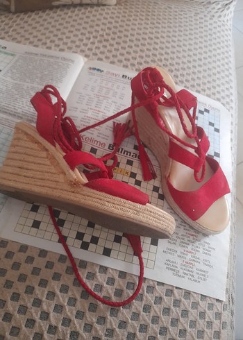 Kırmızı Süet Dolgu Topuklu Kadın Sandalet - Görsel 6