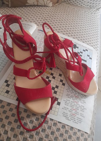 Kırmızı Süet Dolgu Topuklu Kadın Sandalet - Görsel 5