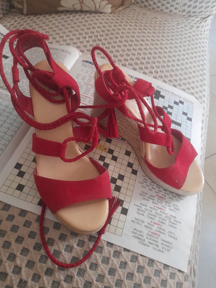 Kırmızı Süet Dolgu Topuklu Kadın Sandalet - Görsel 5