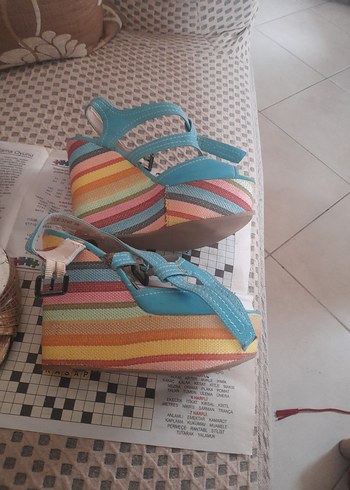 Mavi Tokalı Dolgu Topuk Kadın Sandalet - Görsel 7