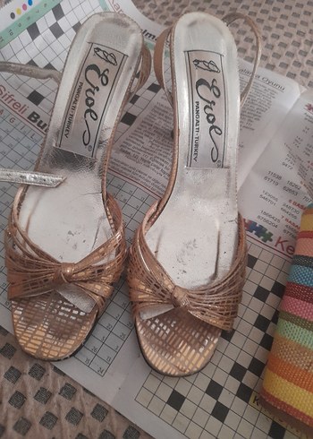 Mavi Tokalı Dolgu Topuk Kadın Sandalet - Görsel 6