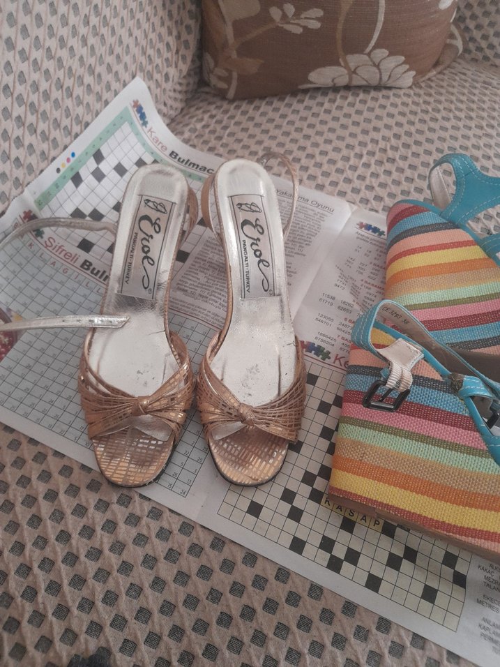 Mavi Tokalı Dolgu Topuk Kadın Sandalet - Görsel 5