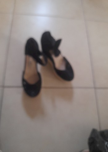 Siyah Dolgu Topuklu Tokalı Kadın Sandalet - Görsel 8